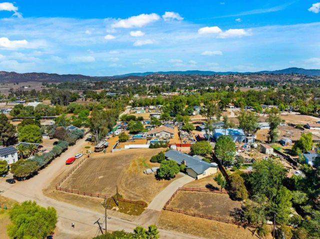 2570 Howell Street, Ramona, CA 92065
