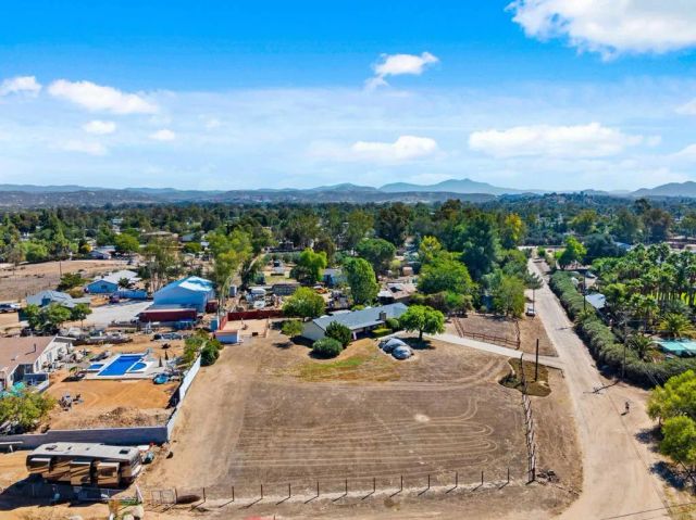 2570 Howell Street, Ramona, CA 92065