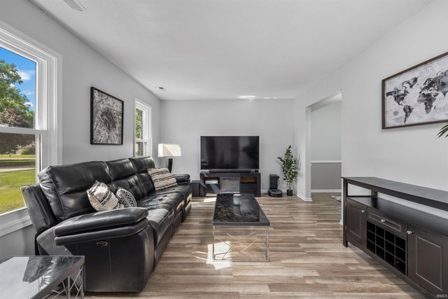 6334 Kiwanis Drive, Fort Wayne, IN 46835