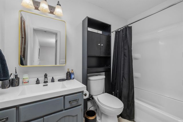 6334 Kiwanis Drive, Fort Wayne, IN 46835