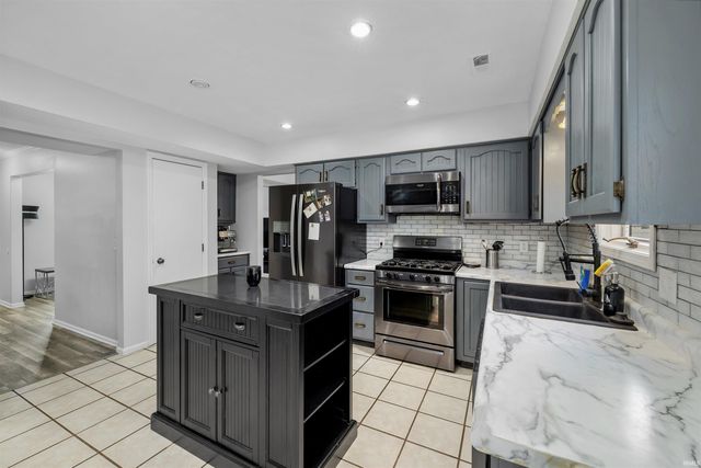 6334 Kiwanis Drive, Fort Wayne, IN 46835