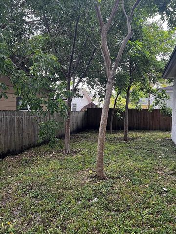 6301 NW 1st Pl, Miami, FL 33150