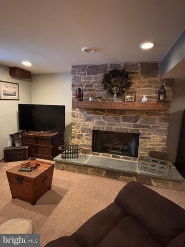 700 WEBSTER DR, Monroeville, NJ 08343