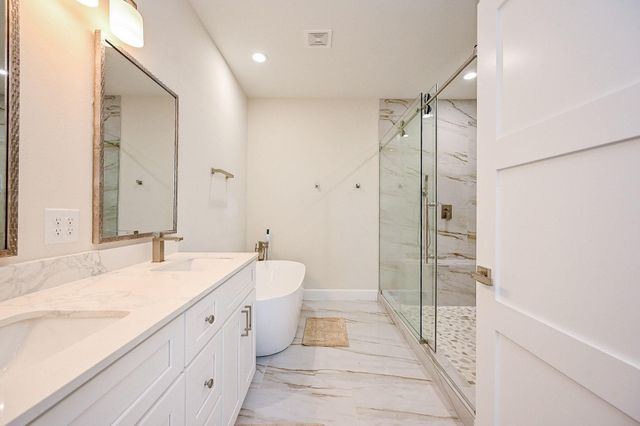 4746 Mallow Street E, Houston, TX 77033