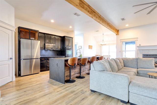 1010 Fm 85, Ennis, TX 75119