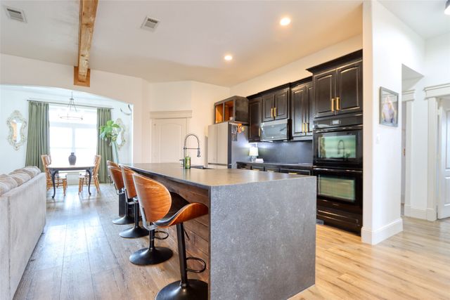 1010 Fm 85, Ennis, TX 75119