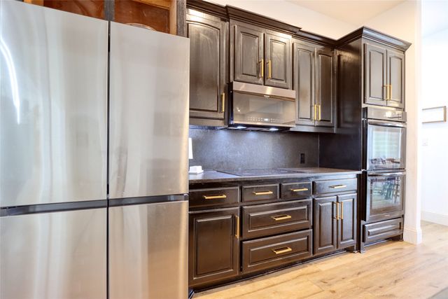 1010 Fm 85, Ennis, TX 75119