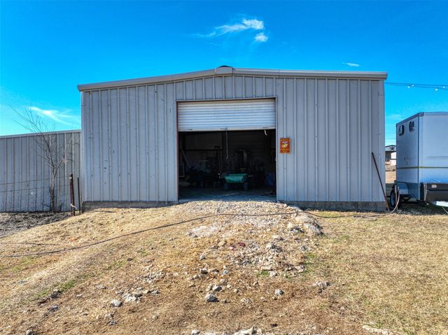 1010 Fm 85, Ennis, TX 75119