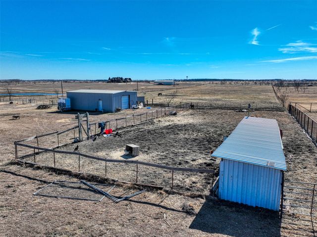 1010 Fm 85, Ennis, TX 75119