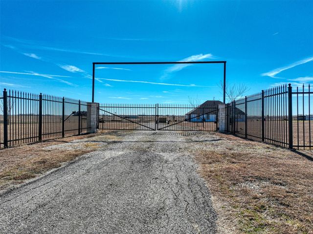 1010 Fm 85, Ennis, TX 75119