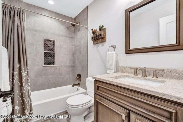 104 Orange Street, Oakhurst, NJ 07755
