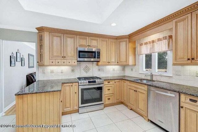 104 Orange Street, Oakhurst, NJ 07755