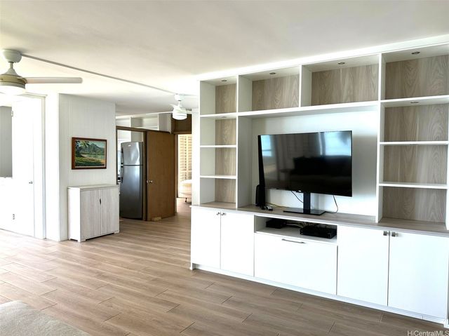 2943 Kalakaua Avenue 408, Honolulu, HI 96815