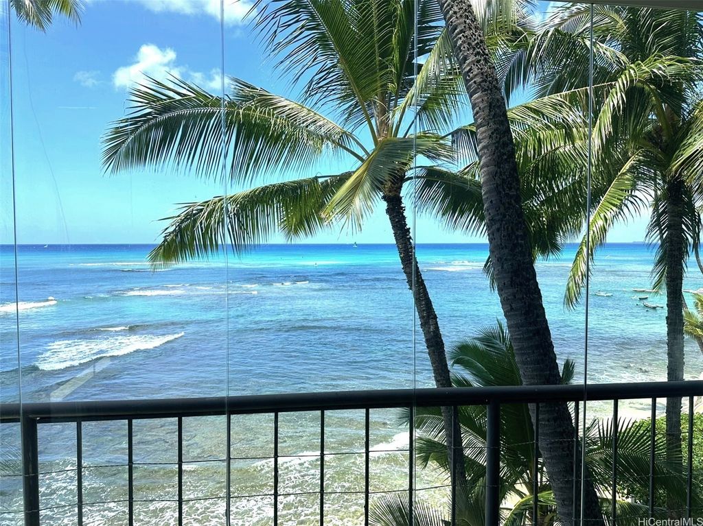 2943 Kalakaua Avenue 408, Honolulu, HI 96815