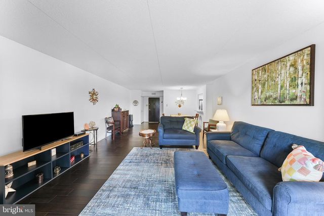 10219 VALLEY FORGE CIRCLE, King Of Prussia, PA 19406