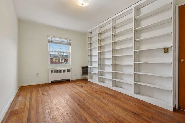 15 TOWERS ST, Jc, Greenville, NJ 07035