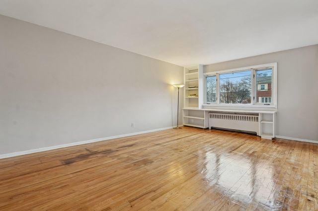 15 TOWERS ST, Jc, Greenville, NJ 07035