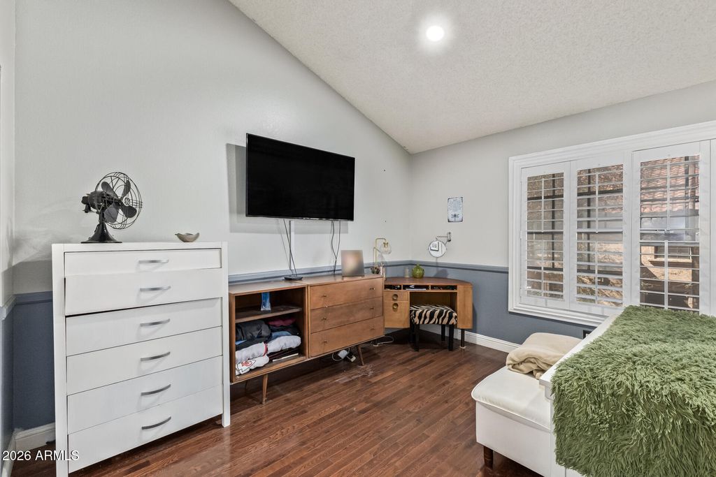 Image 13 of property listing at 4901 E KELTON Lane 1229, Scottsdale, AZ 85254