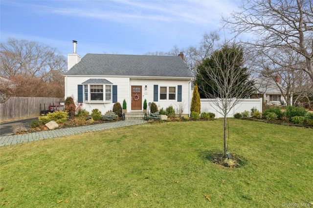 115 Academy Street, Bayport, NY 11705