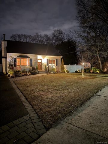 115 Academy Street, Bayport, NY 11705