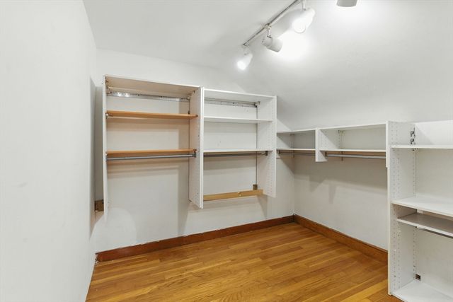 380 Cross St, Winchester, MA 01890