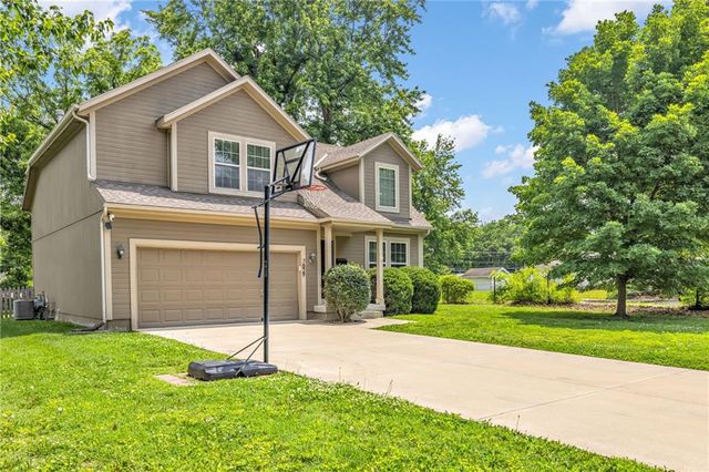 7829 Benson Street, Overland Park, KS 66204