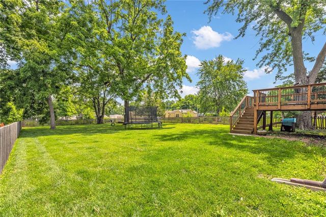 7829 Benson Street, Overland Park, KS 66204