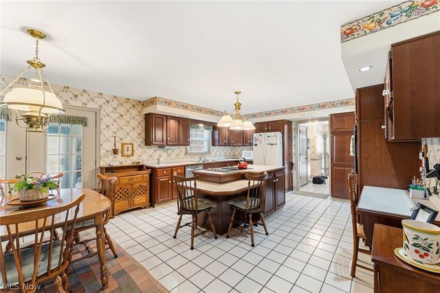 3600 Fawn Drive, Canfield, OH 44406