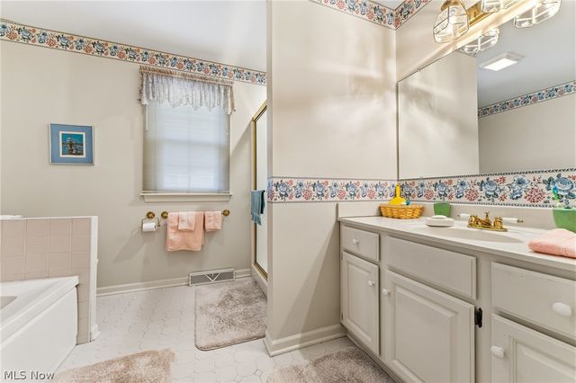 3600 Fawn Drive, Canfield, OH 44406