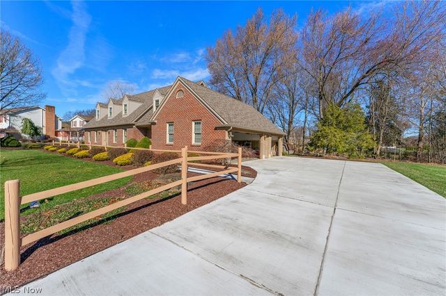 3600 Fawn Drive, Canfield, OH 44406