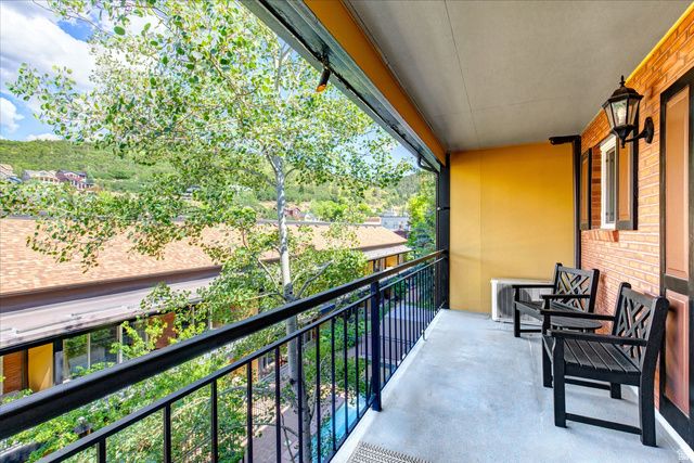 250 PARK AVE #B42, Park City, UT 84060