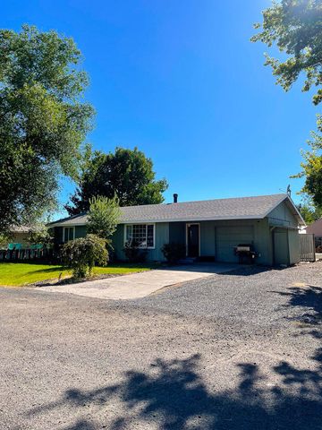 3037 Clearbrook Place, Malin, OR 97632