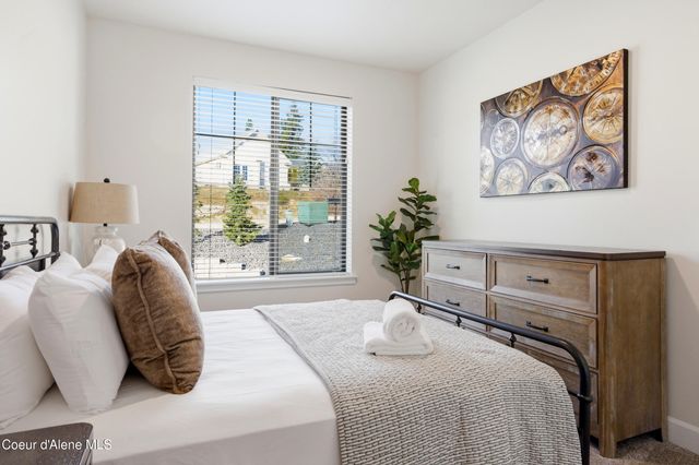 3740 E Sky Harbor DR, Coeur D'alene, ID 83814