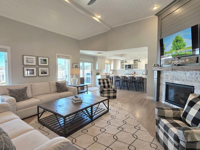 22545 S Spencer Road, New Lenox, IL 60451