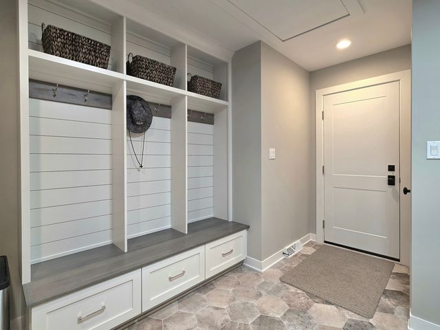 22545 S Spencer Road, New Lenox, IL 60451