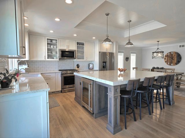 22545 S Spencer Road, New Lenox, IL 60451