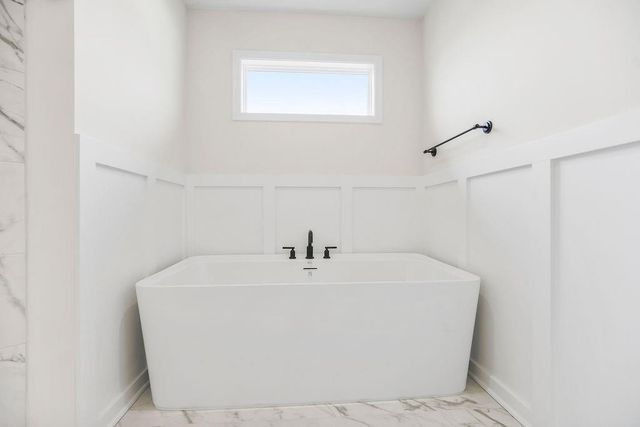 17428 W 163rd Place, Olathe, KS 66062