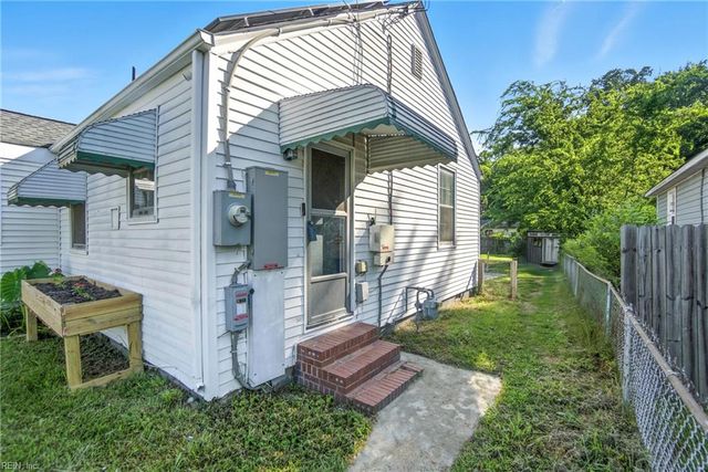 3426 Essex CIR, Norfolk, VA 23513