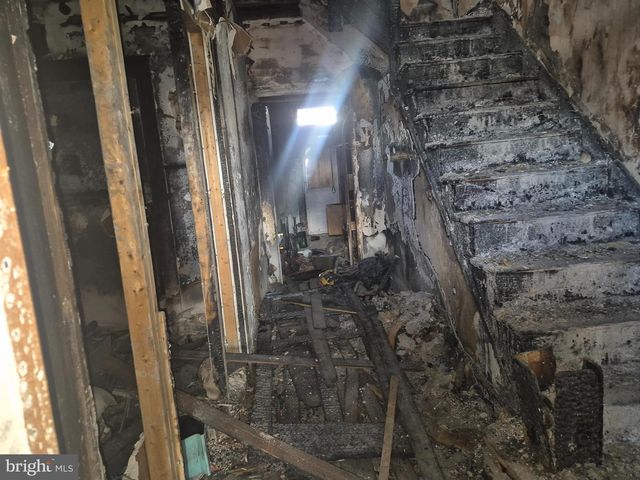 2432 W FRANKLIN ST, Baltimore, MD 21223