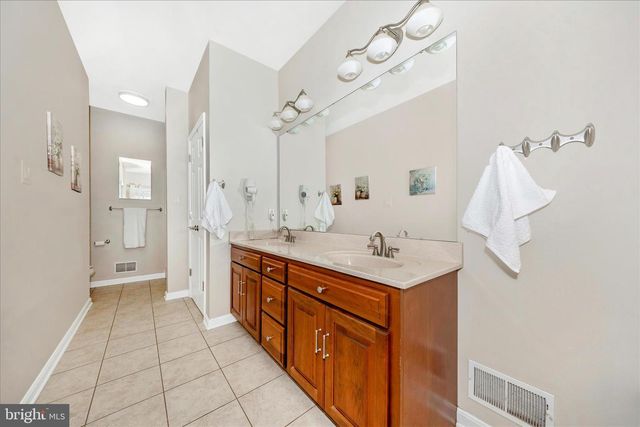 11067 WEATHERSTONE DRIVE, Waynesboro, PA 17268