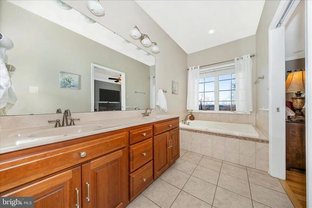 11067 WEATHERSTONE DRIVE, Waynesboro, PA 17268