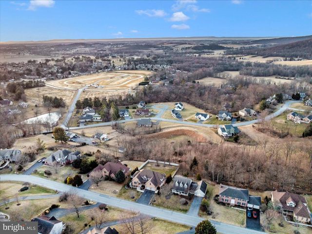 11067 WEATHERSTONE DRIVE, Waynesboro, PA 17268