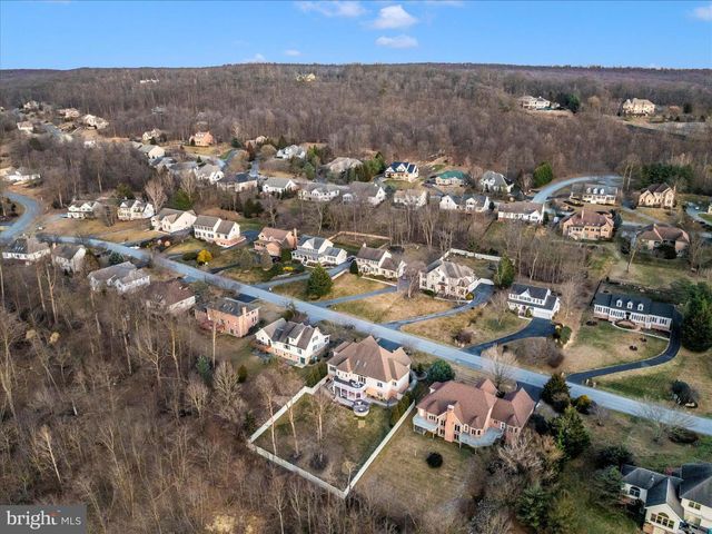 11067 WEATHERSTONE DRIVE, Waynesboro, PA 17268