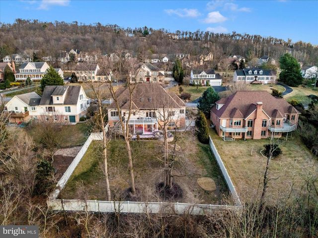 11067 WEATHERSTONE DRIVE, Waynesboro, PA 17268