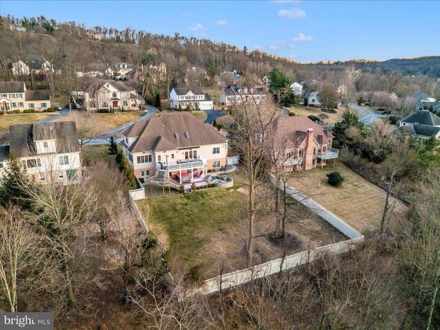 11067 WEATHERSTONE DRIVE, Waynesboro, PA 17268