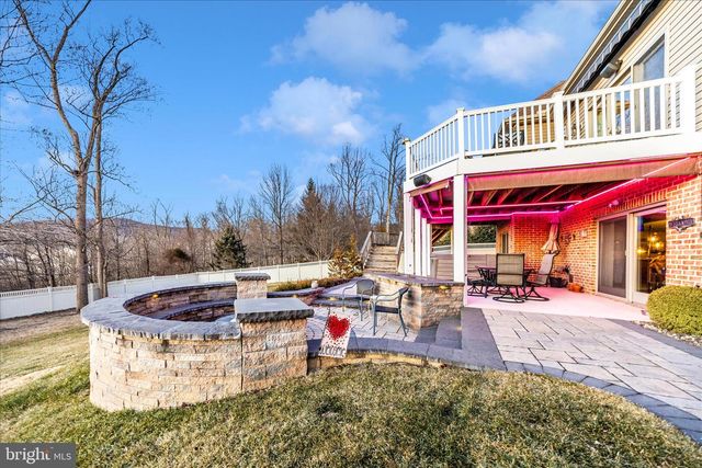 11067 WEATHERSTONE DRIVE, Waynesboro, PA 17268