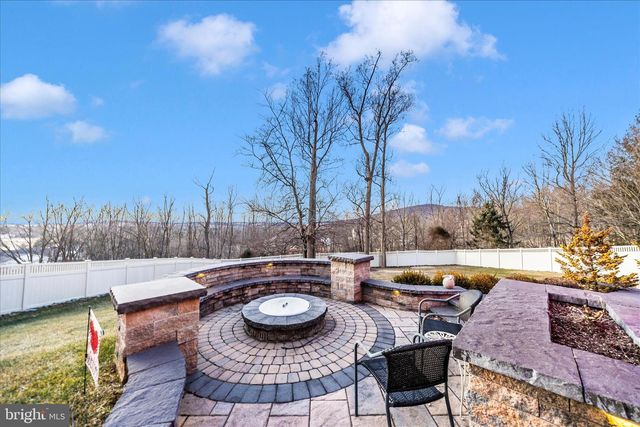 11067 WEATHERSTONE DRIVE, Waynesboro, PA 17268