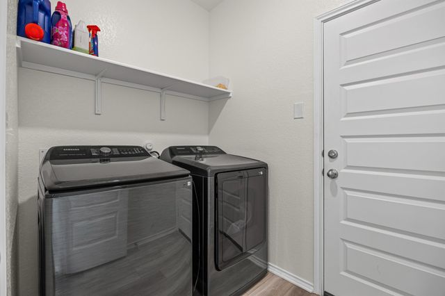 222 Summit DR, Lockhart, TX 78644