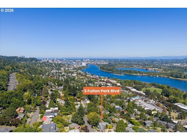 S FULTON PARK Blvd, Portland, OR 97219