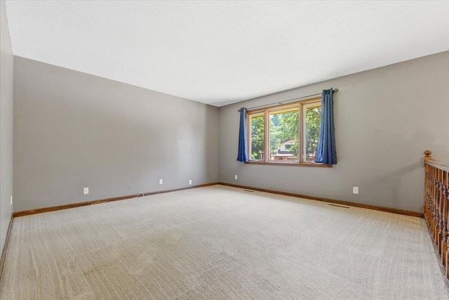 118 UPLAND Drive, Council Bluffs, IA 51503